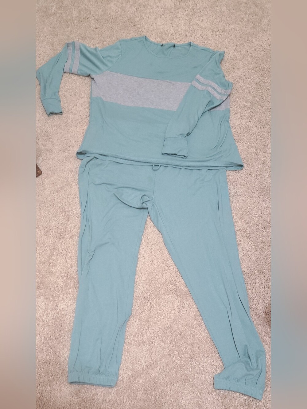 Green Two-Piece Loungewear Set with Heather Stripe